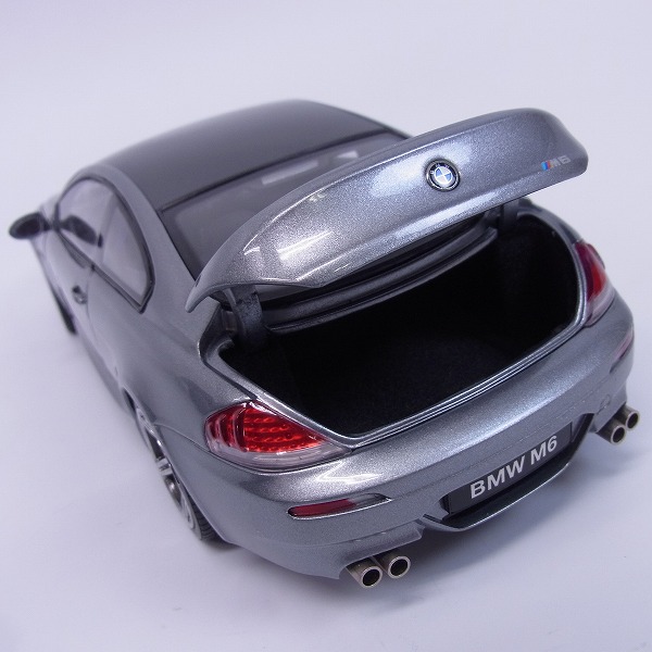 実際に弊社で買取させて頂いたKYOSHO/京商 BMW M6 クーペ 08703GR グレー 1/18の画像 3枚目