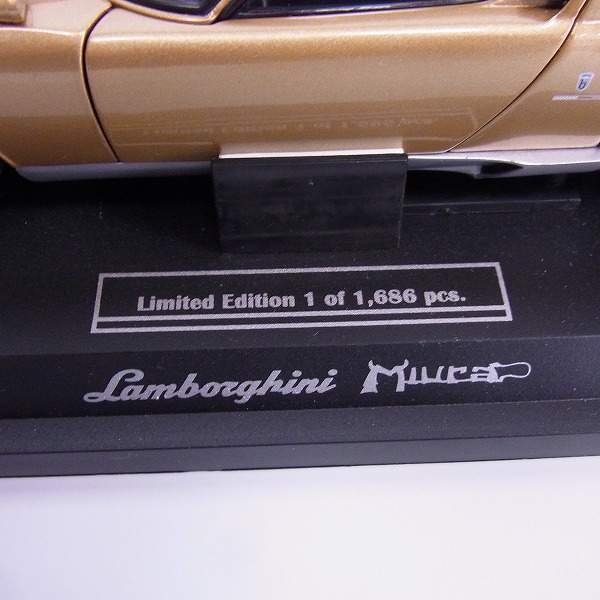 実際に弊社で買取させて頂いたKYOSHO/京商 ランボルギーニ ミウラ P400 ゴールド 1686台限定 1/18の画像 2枚目