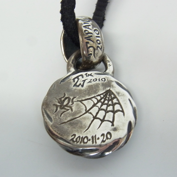 実際に弊社で買取させて頂いたTRAVIS WALKER/トラヴィスワーカー JAPAN TOUR 2010 限定 オニキス/クロス ペンダントトップの画像 2枚目