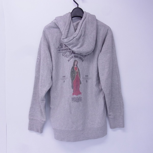 実際に弊社で買取させて頂いたCRIMIE/クライミー マリア バックプリント プルオーバーパーカー Lの画像 1枚目