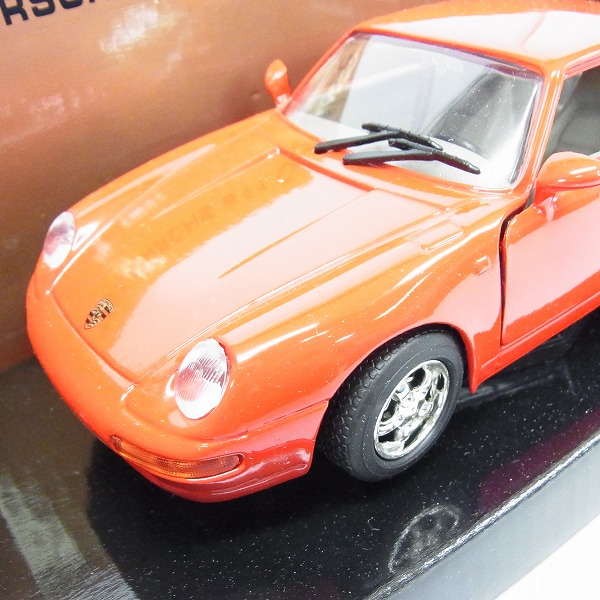実際に弊社で買取させて頂いたMOTOR MAX 1/24 1997 PORSCHE/ポルシェ 911 CARRERA/カレラ レッド ２台セットの画像 1枚目