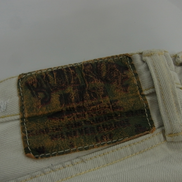 実際に弊社で買取させて頂いたBLUE BLUE/ブルーブルー リペア加工 クラッシュデニムパンツ ホワイト 31の画像 2枚目