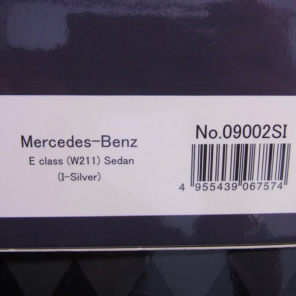 実際に弊社で買取させて頂いたKYOSHO/京商 メルセデスベンツ E-Class W211 セダン 09002SI 1/18の画像 6枚目
