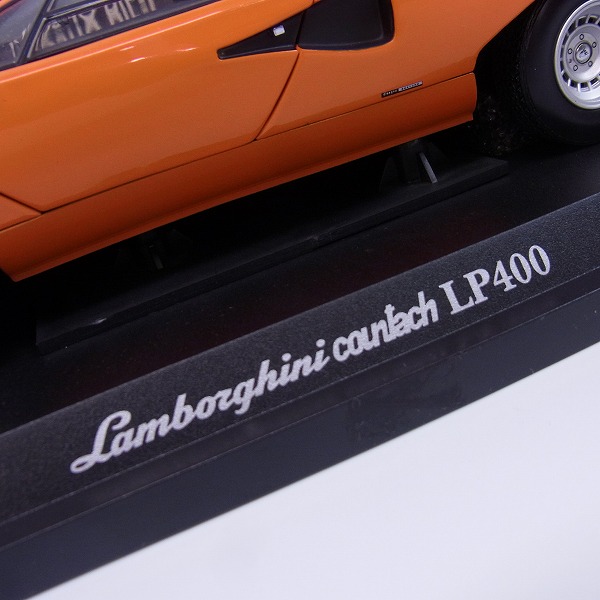 実際に弊社で買取させて頂いたKYOSHO/京商 ランボルギーニ カウンタックLP400 08321P オレンジ 1/18の画像 2枚目