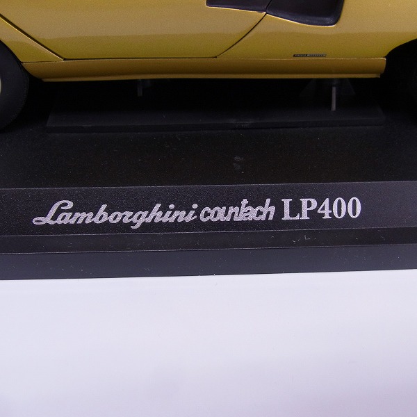 実際に弊社で買取させて頂いたKYOSHO/京商 ランボルギーニ カウンタック LP400 ゴールド 1/18の画像 2枚目