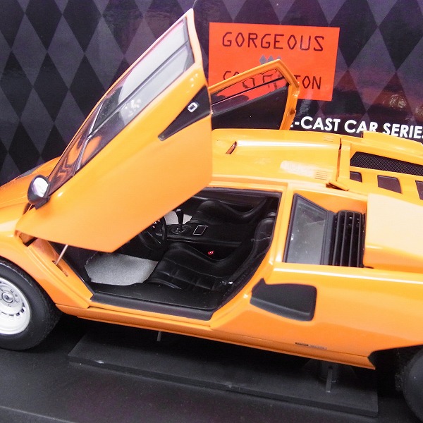 実際に弊社で買取させて頂いたKYOSHO/京商 ランボルギーニ カウンタックLP400 08321P オレンジ 1/18の画像 3枚目