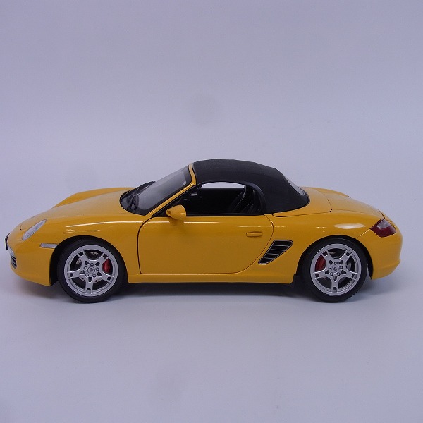 実際に弊社で買取させて頂いたKYOSHO/京商 PORSCHE BOXTER S ポルシェ ボクスター 08381Y イエロー 1/18の画像 2枚目
