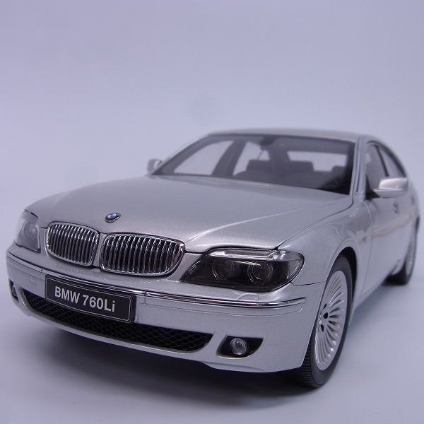 実際に弊社で買取させて頂いたKYOSHO/京商 BMW 760Li 08572S シルバー 1/18