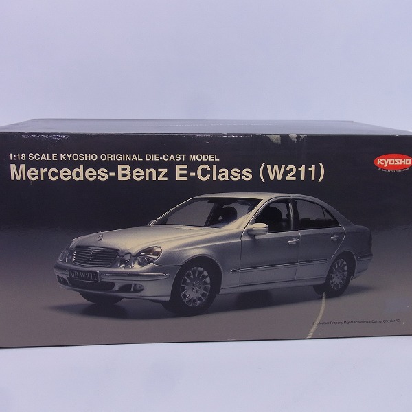 実際に弊社で買取させて頂いたKYOSHO/京商 メルセデスベンツ E-Class W211 セダン 09002SI 1/18の画像 5枚目