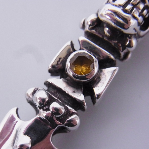 実際に弊社で買取させて頂いた【証明書付き】TRAVIS WALKER/トラヴィスワーカー スカルダガーペンダントwストーンの画像 3枚目