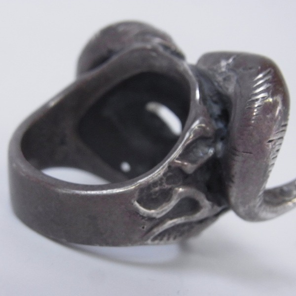 実際に弊社で買取させて頂いたTRAVIS WALKER/トラヴィスワーカー 2009 カスタム ラムホーンスカルリングの画像 3枚目