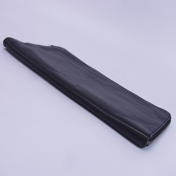 実際に弊社で買取させて頂いたBARNEYS NEWYORK/バーニーズニューヨーク レザークラッチバッグの画像 2枚目