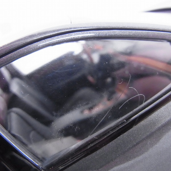 実際に弊社で買取させて頂いたKYOSHO/京商 メルセデスベンツ E-Class W211 セダン 09002SI 1/18の画像 2枚目