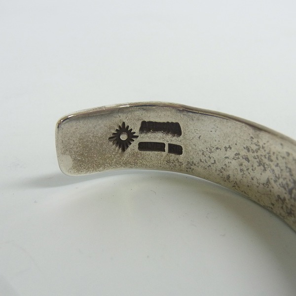 実際に弊社で買取させて頂いたARIZONA FREEDOM/アリゾナフリーダム 12mm K18+SV925 太陽神 唐草 バングルの画像 4枚目