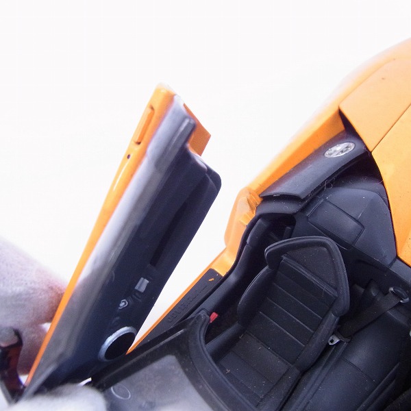 実際に弊社で買取させて頂いた【ジャンク】AUTOart/オートアート 1/18 ランボルギーニ ムルシエラゴ コンセプト オレンジの画像 3枚目
