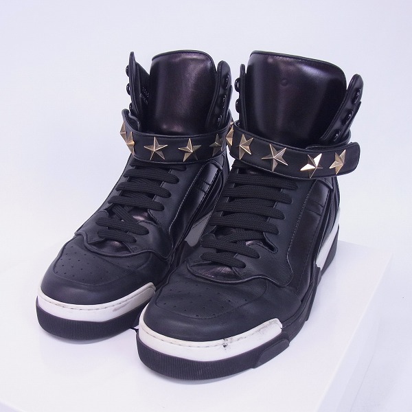 実際に弊社で買取させて頂いたGIVENCHY/ジバンシイ  スタースタッズ ハイカット スニーカー 42