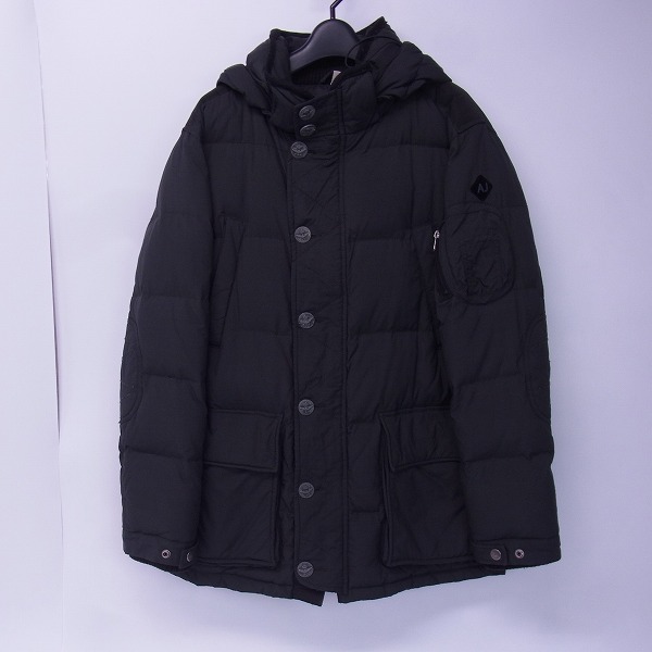 実際に弊社で買取させて頂いたARMANI JEANS/アルマーニジーンズ ナイロン フード付ダウンジャケット 50