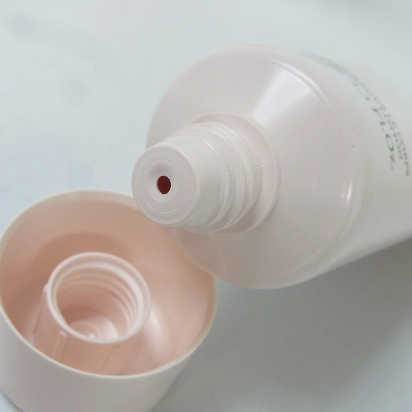 実際に弊社で買取させて頂いたJimmy Choo/ジミーチュウ ILLICIT FLOWER/イリシット フラワー ギフト オードトワレ/ボディーローション/シャワージェルの画像 6枚目