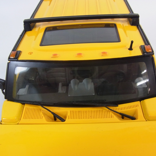 実際に弊社で買取させて頂いたmaisto/マイスト 1/18ミニカー  HUMMER/ハマー H2 SUV イエロー premium EDITIONの画像 6枚目