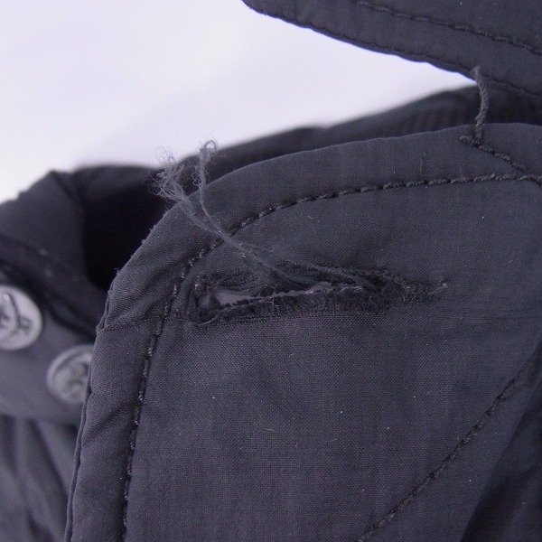 実際に弊社で買取させて頂いたARMANI JEANS/アルマーニジーンズ ナイロン フード付ダウンジャケット 50の画像 4枚目