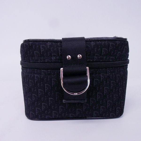 実際に弊社で買取させて頂いたChristian Dior/クリスチャンディオール  ポーチ トロッター柄チェーン付き