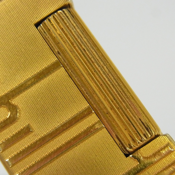 実際に弊社で買取させて頂いたDunhill/ダンヒル ローラー ガスライター 両面ロゴ入り ゴールドの画像 5枚目