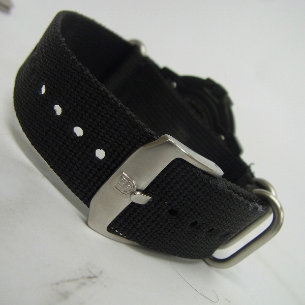 実際に弊社で買取させて頂いたLUMINOX/ルミノックス J.G.S.D.F 自衛隊 ミリタリー 限定500本 ネイビーシールズ クォーツ 腕時計の画像 2枚目