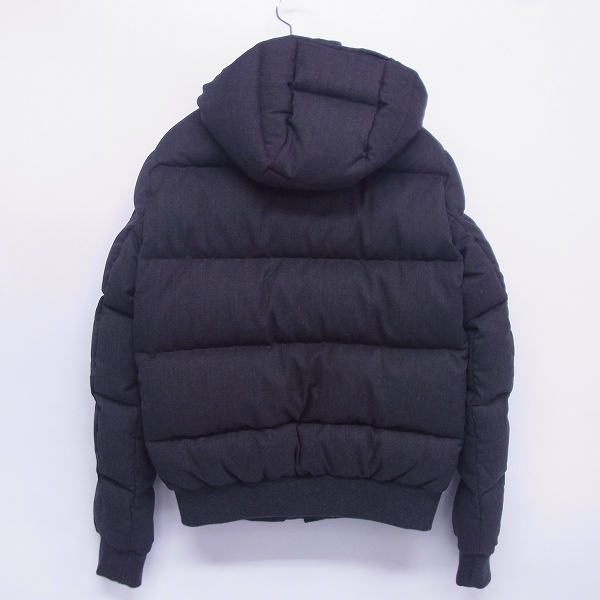 実際に弊社で買取させて頂いたARMANI JEANS/アルマーニジーンズ  フード付き リアルダウン ジャケット/44の画像 1枚目