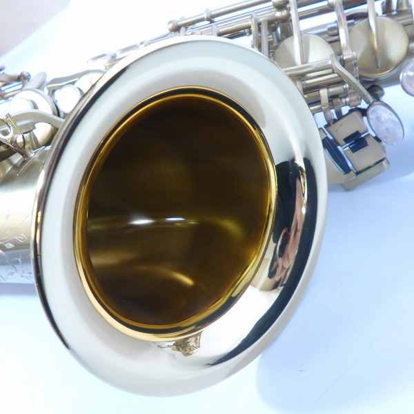 実際に弊社で買取させて頂いた★SELMER/セルマー ALTO SA80Ⅱ 限定品 VALEUR W/LIGHT CASE アルトサックス スーパーアクション 彫刻ありの画像 2枚目