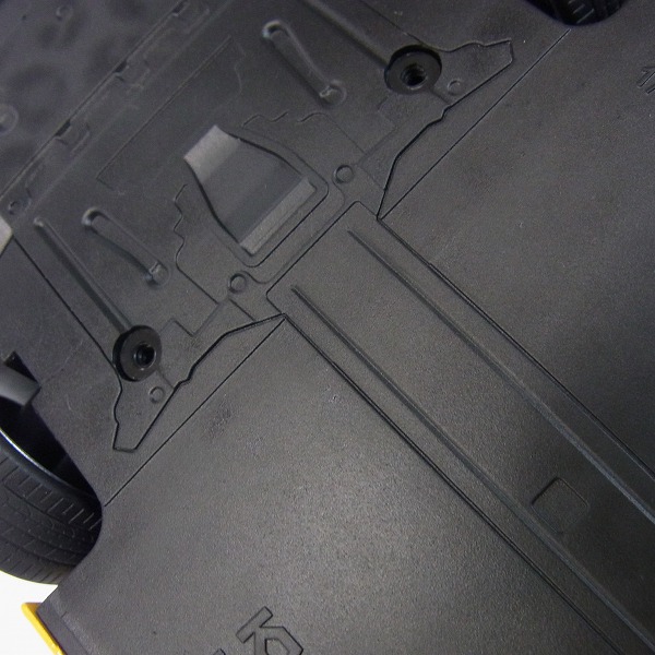 実際に弊社で買取させて頂いた【難有】KYOSHO/京商 Lamborghini Huracan ランボルギーニ ウラカン 1/18 ミニカー 黄の画像 3枚目