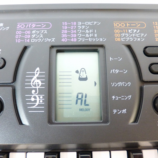 実際に弊社で買取させて頂いた★【動作確認済】 CASIO/カシオ  44鍵盤  ミニキーボード SA-76 ブラック&オレンジ ACアダプター付きの画像 3枚目