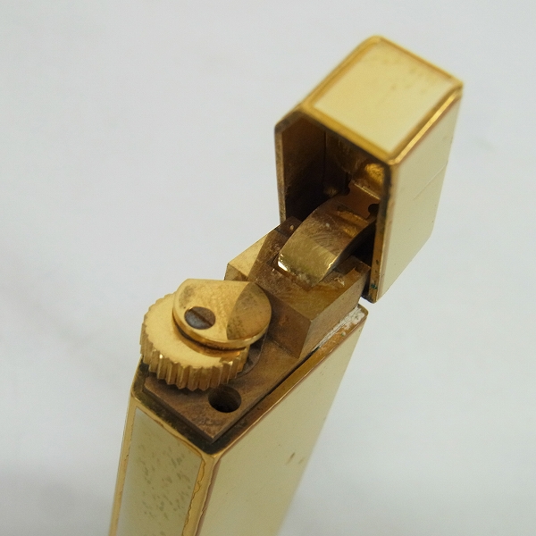 実際に弊社で買取させて頂いたCartier/カルティエ ロゴ入り ガスライター ホワイト系の画像 4枚目