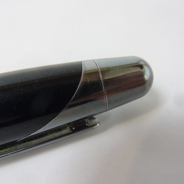 実際に弊社で買取させて頂いたALFRED DUNHILL/アルフレッド ダンヒル AD2000 ボールペン/ペンケース付きの画像 4枚目