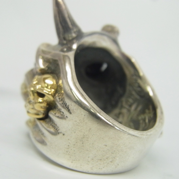 実際に弊社で買取させて頂いたTRAVIS WALKER/トラヴィスワーカー チョンプス スカルリングw/18Kサダー ストーンアイズ カスタム 20号の画像 1枚目