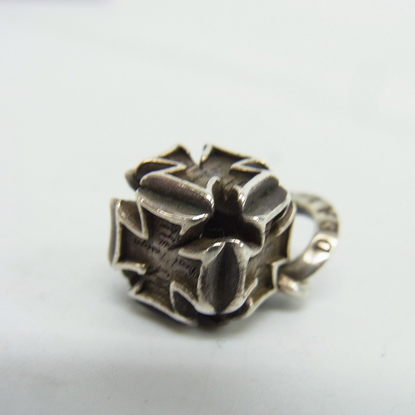 実際に弊社で買取させて頂いたDEAL DESIGN/ディールデザイン キューブクロスペンダントトップの画像 1枚目