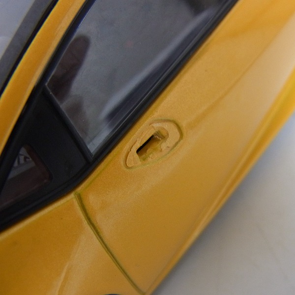 実際に弊社で買取させて頂いた【難有】KYOSHO/京商 Lamborghini Huracan ランボルギーニ ウラカン 1/18 ミニカー 黄の画像 2枚目