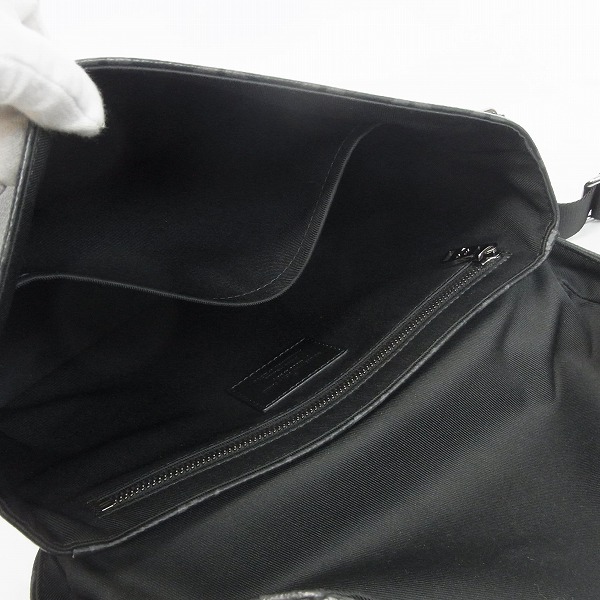 実際に弊社で買取させて頂いたLouis Vuitton×fragment design 限定 モノグラム・エクリプス メッセンジャー・ヴォワヤージュPM M40511の画像 4枚目