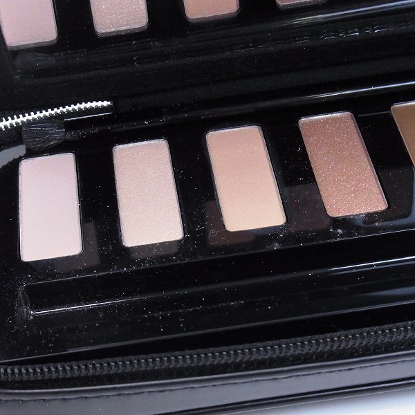 実際に弊社で買取させて頂いたGIVENCHY/ジバンシィ アイズコレクション トラベルメイクアップパレットの画像 1枚目