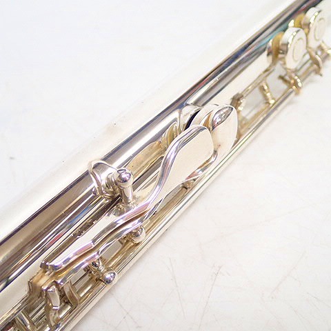 実際に弊社で買取させて頂いたYAMAHA/ヤマハ YFL-211/YFL211 フルート 頭部管リッププレート部分にAg925刻印あり Eメカ付き ハードケース付の画像 6枚目