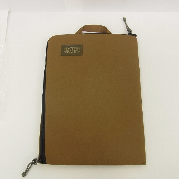 実際に弊社で買取させて頂いたMYSTERY RANCH/ミステリーランチ スペードロック ラップトップケース ハンドバッグ コヨーテ