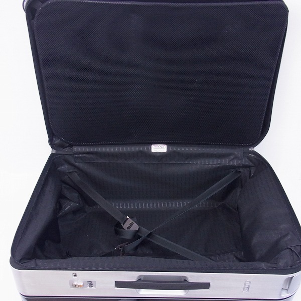 実際に弊社で買取させて頂いたRIMOWA×Porsche Design/リモワ×ポルシェデザイン 4輪キャリーケース の画像 2枚目