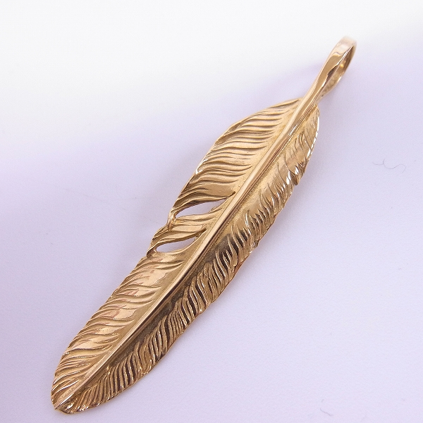 実際に弊社で買取させて頂いた ARIZONA FREEDOM/アリゾナフリーダム ゴールド K18/全金 50mm フェザー ペンダント/左