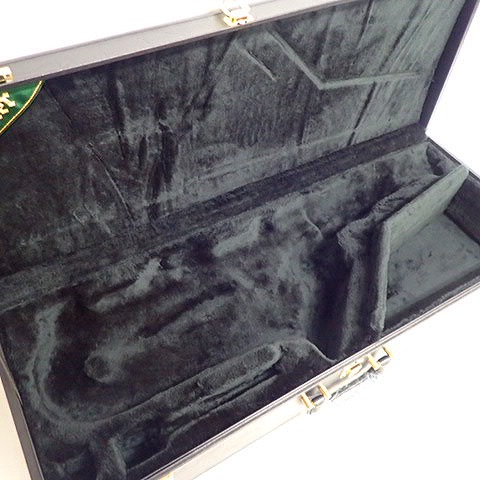 実際に弊社で買取させて頂いた【美品/型番詳細不明/鍵あり】SELMER/セルマ－テナーサックス用 ハードケース ブラックの画像 8枚目