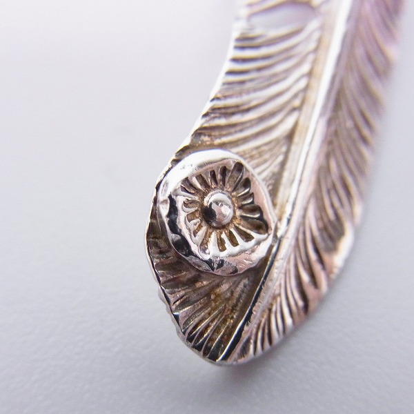 実際に弊社で買取させて頂いたARIZONA FREEDOM/アリゾナフリーダム NO.117 18K 金爪 イーグルクロー フェザー 右向きの画像 3枚目