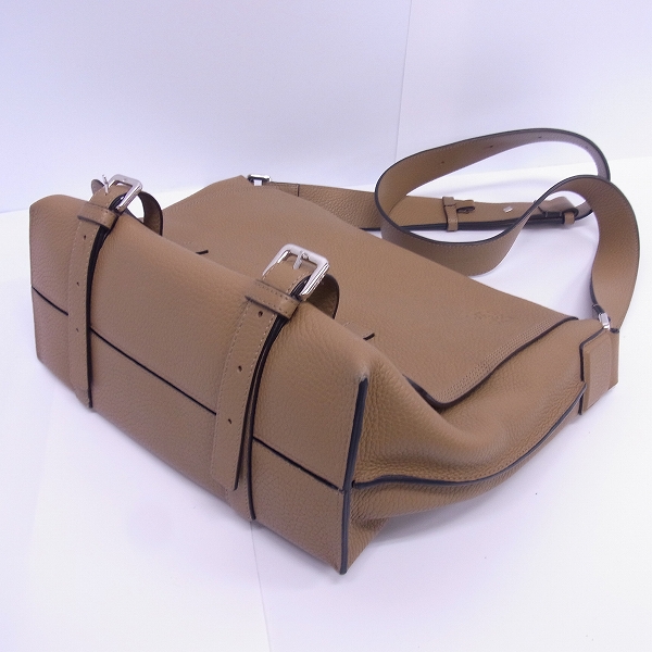 実際に弊社で買取させて頂いたLOEWE/ロエベ レザー ミリタリー メッセンジャーバッグ スモールの画像 2枚目