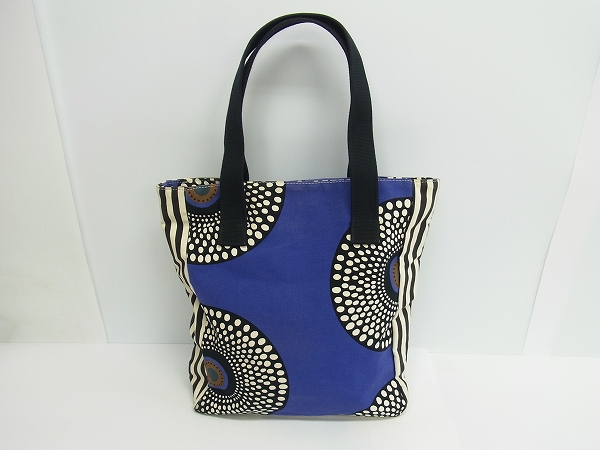 実際に弊社で買取させて頂いたMARNI/マルニ×伊勢丹 限定 キャンバストートバッグの画像 1枚目