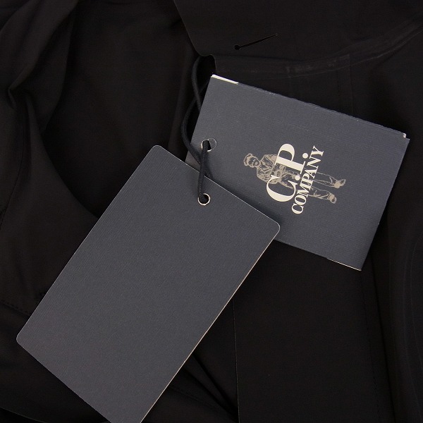 実際に弊社で買取させて頂いたC.P.COMPANY/シーピーカンパニー P-LASTIC マウンテンジャケットの画像 4枚目