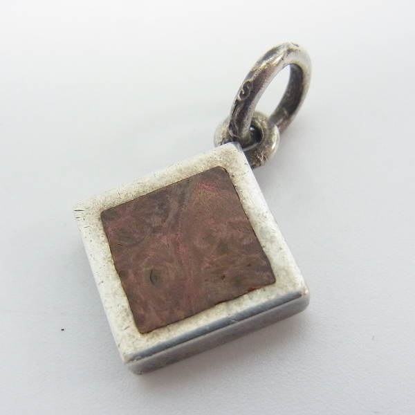 実際に弊社で買取させて頂いたStanley Guess/スタンリーゲス ペンダント/チャーム ウッド スクエア