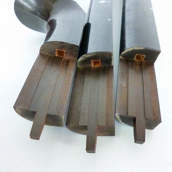 実際に弊社で買取させて頂いた★【ジャンク】三味線 中棹 継手二本溝 金ほぞ 綾杉胴 東さわり 和楽器の画像 8枚目