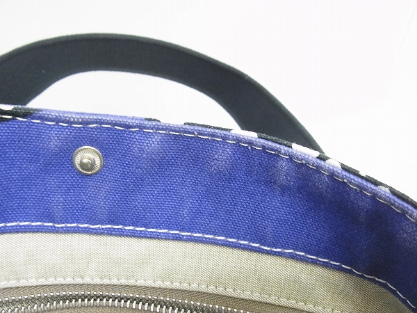 実際に弊社で買取させて頂いたMARNI/マルニ×伊勢丹 限定 キャンバストートバッグの画像 5枚目